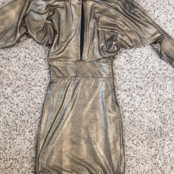 Womens dress - Picture 2 of 4